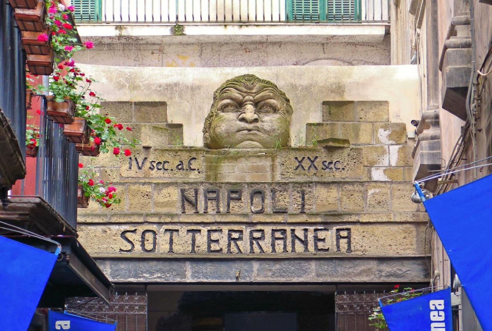 Sasy Jr House Via San Mattia 72 Apartment Naples Luaran gambar